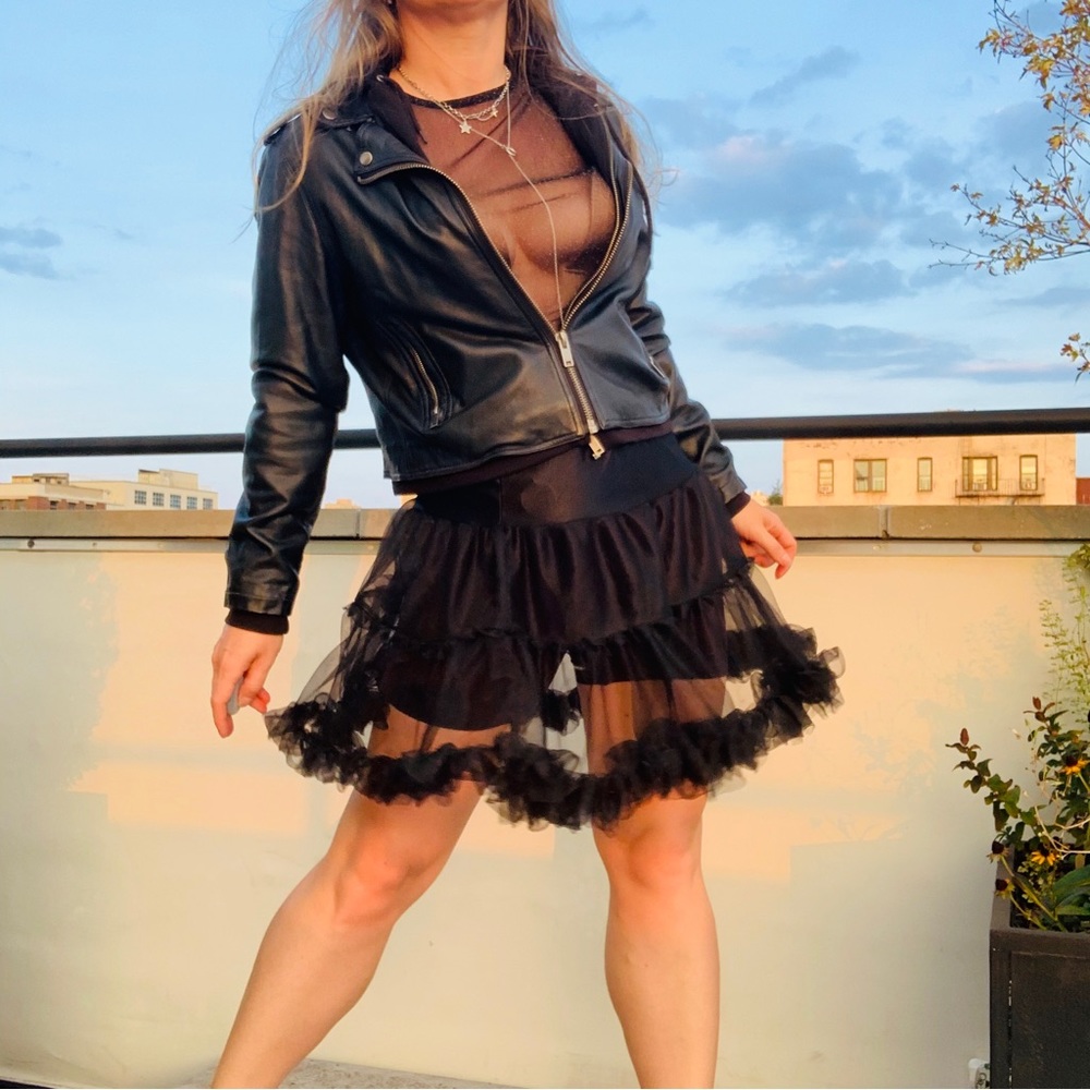 Women’s Bike Sport Elastic Shorts or a skirt